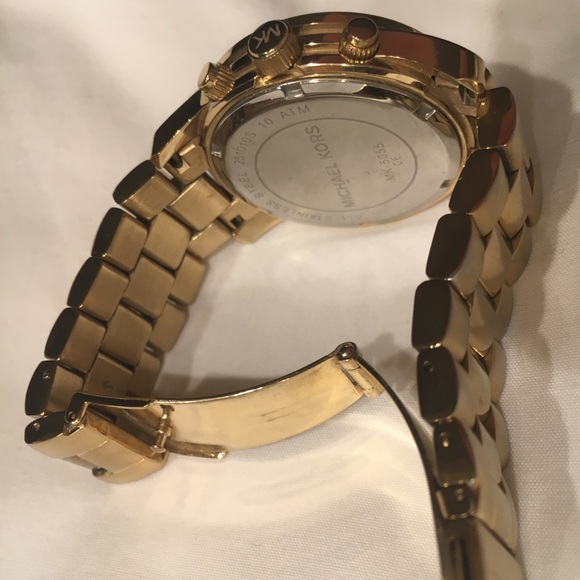 Michael Kors Women's Runway Gold-Tone Watch MK5055 - Picture 6 of 8